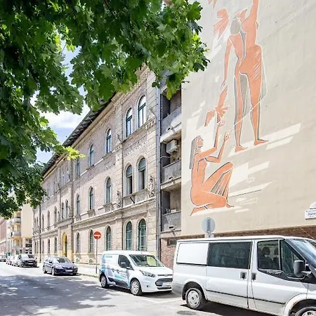 Little Joe Apartament *
